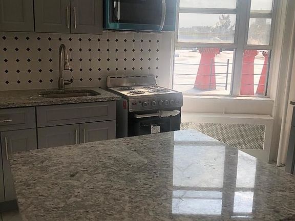 5th image of 18-14 Astoria Blvd #2A