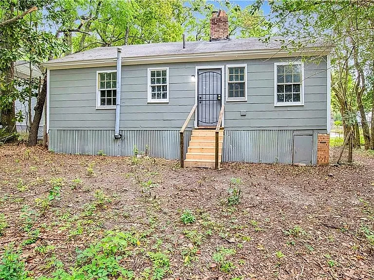 2103 E Victory Dr — Photo 21