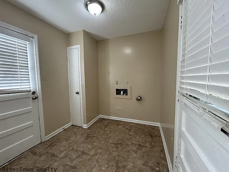 3201 Longacre Cv — Photo 14