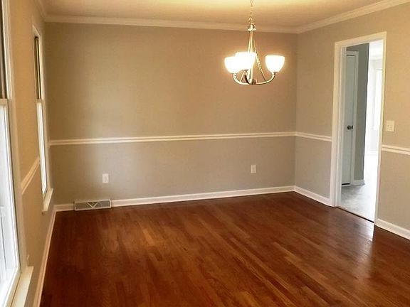 5th image of 203 Wagoncreek Dr