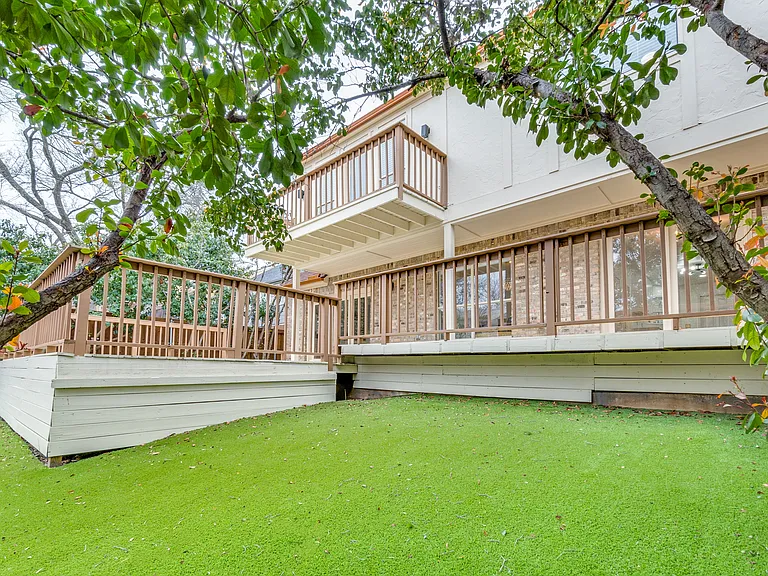 9130 Valley Chapel Ln — Photo 35