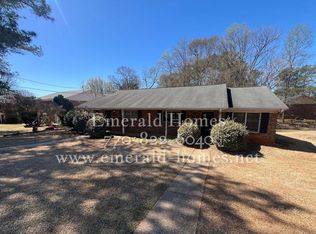 386 Dixie Ct, Lawrenceville, GA 30046