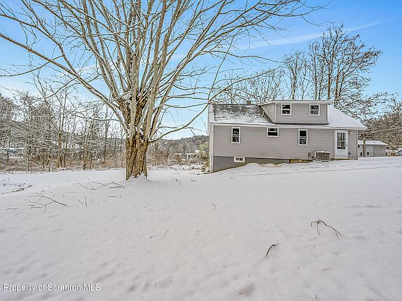 4th image of 642 Bodle Rd