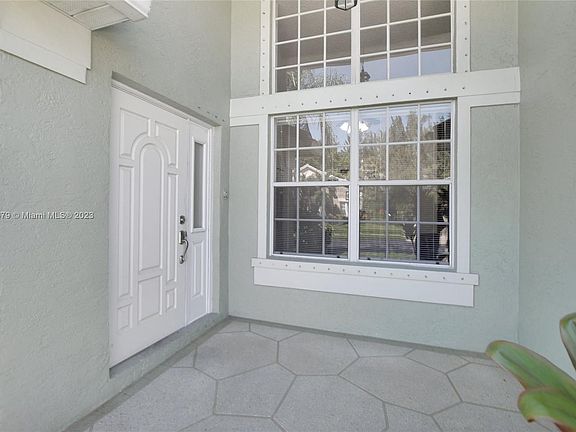 3rd image of 4406 Sunset Cay Cir
