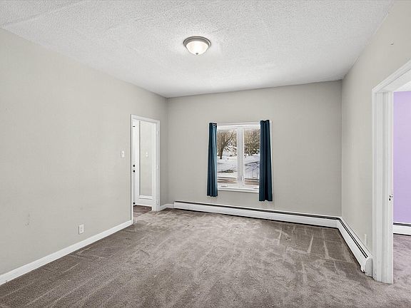 4th image of 951 6th St