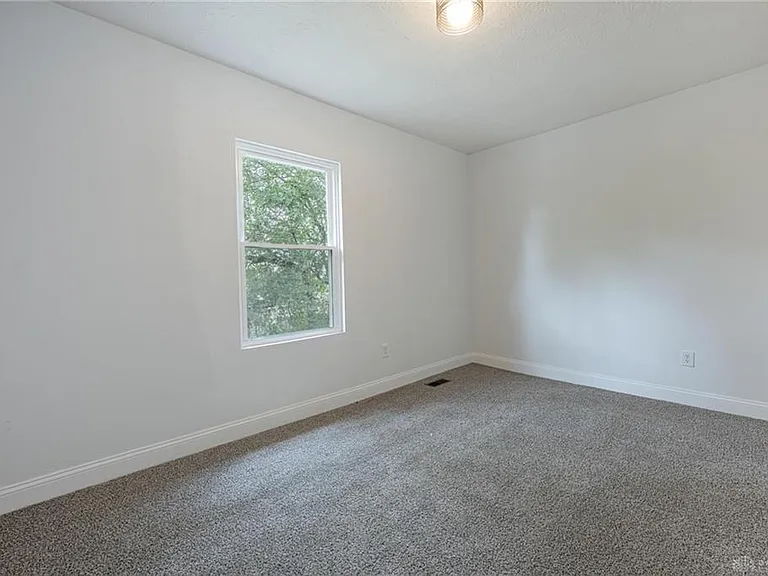 321 Deeds Ave #319 — Photo 13
