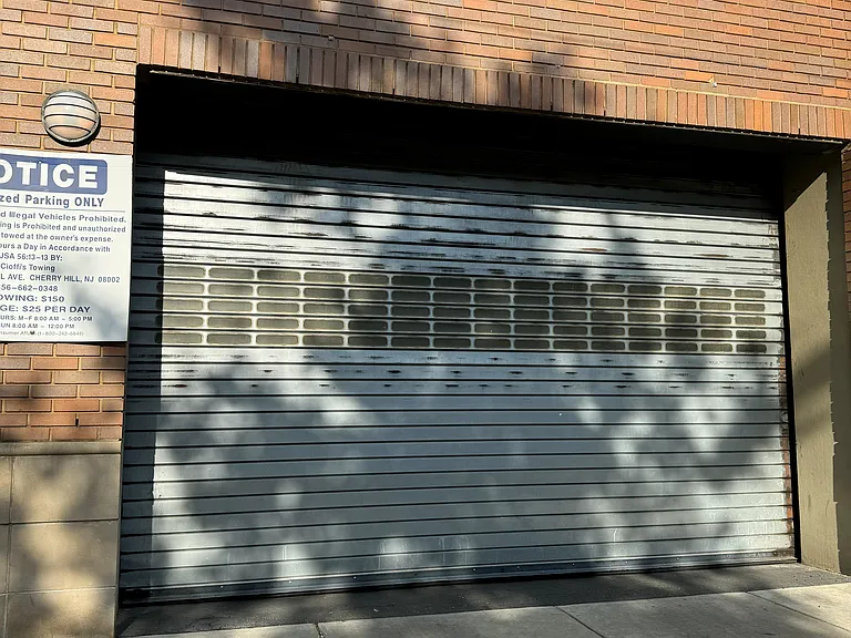 700 New St #102 — Photo 4