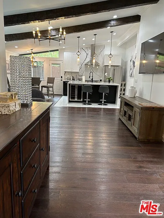 3 bed, 3.0 bath, 1479 sqft, $6,000 — Photo 2