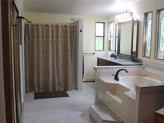 3rd image of 35167 Baxley Dr