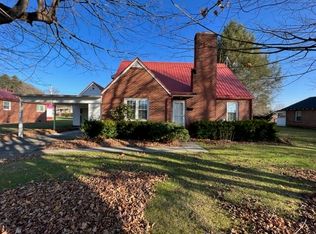 216 N Shady St, Mountain City, TN 37683