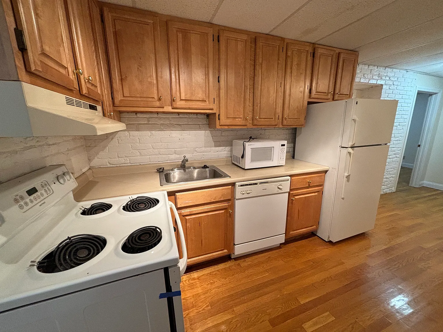 96 Tyler Street — Photo 3