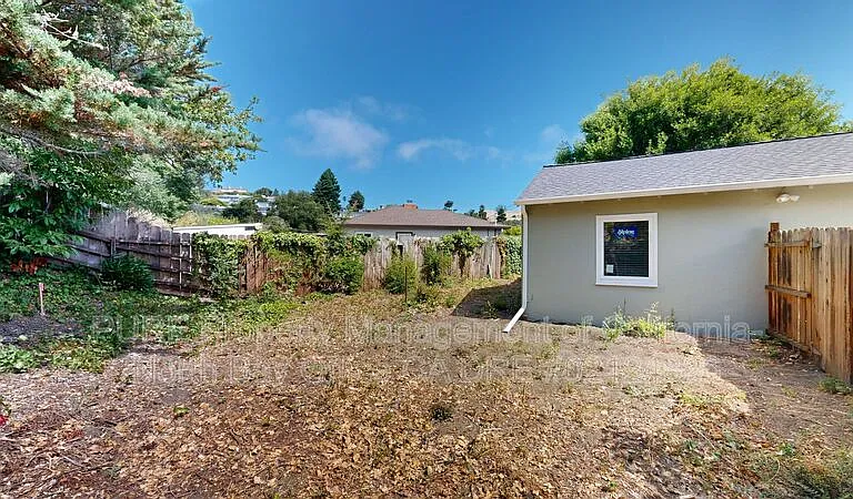 480 Washington Ct — Photo 11
