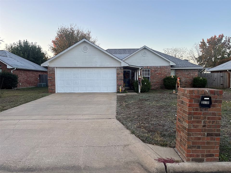 1st image of 2550 Briarwood Dr