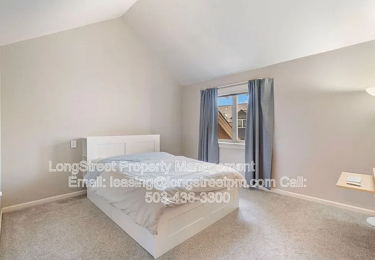 10247 NW Village Heights Dr — Photo 32