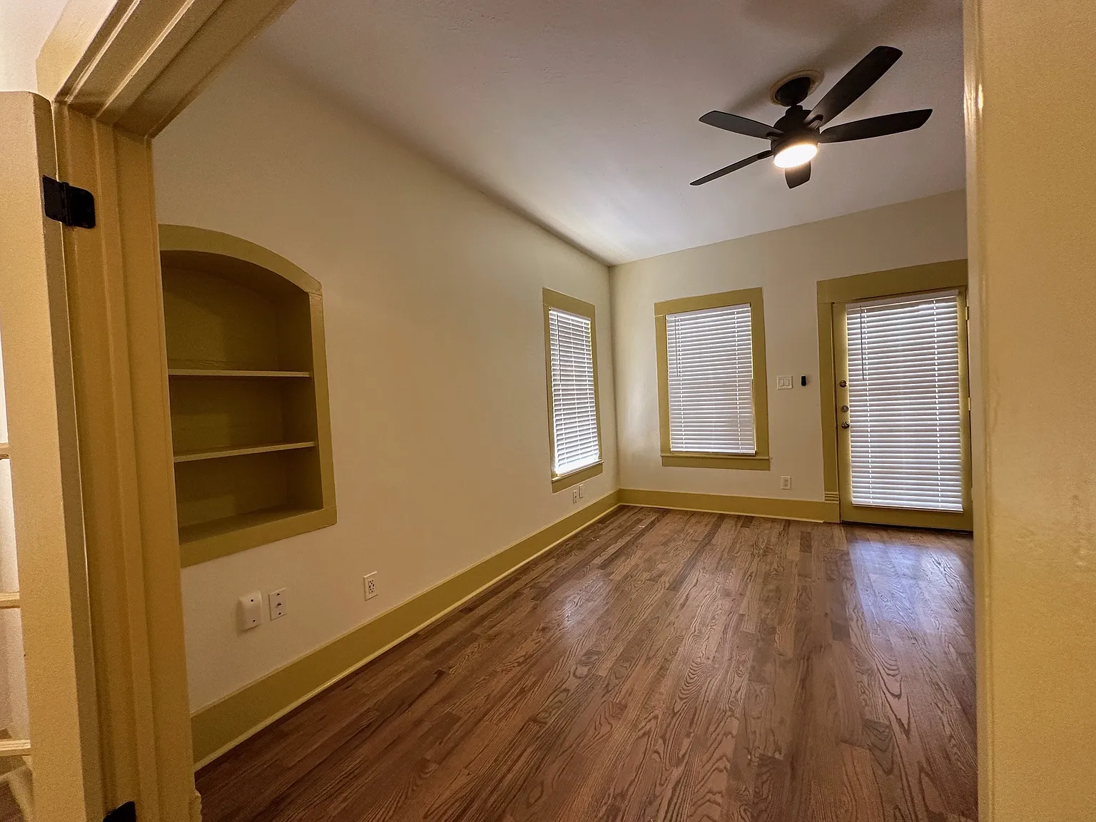 1 bed, 1000 sqft, $1,795 — Photo 4