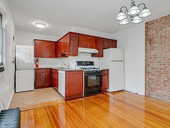5th image of 288 Claremont Ave