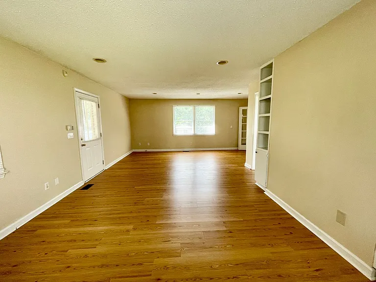 5906 Pine Valley Rd — Photo 5