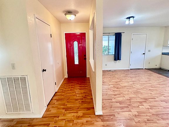 5th image of 19381 Rockridge Way