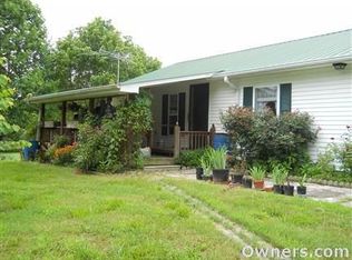 488 E Copas Rd, Moss, TN 38575