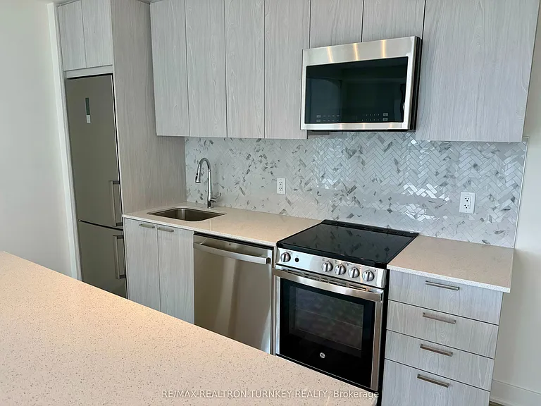 185 Deerfield Rd #903 — Photo 11