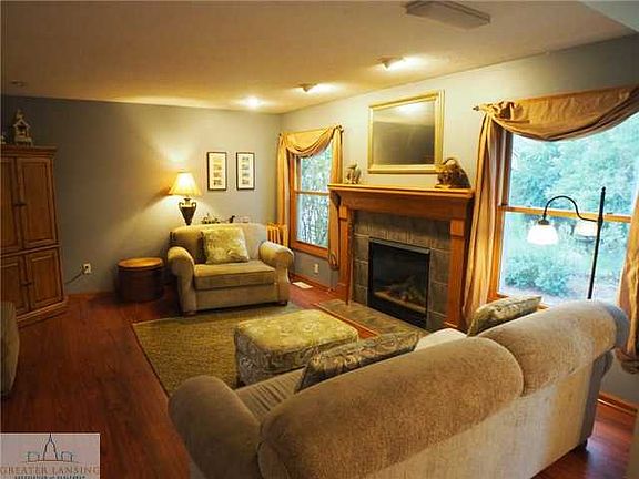 4th image of 3825 Knotwood Dr