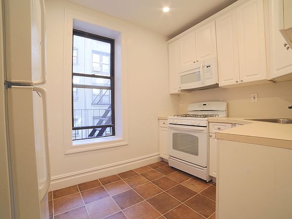 5th image of 515 W 122nd St APT 23