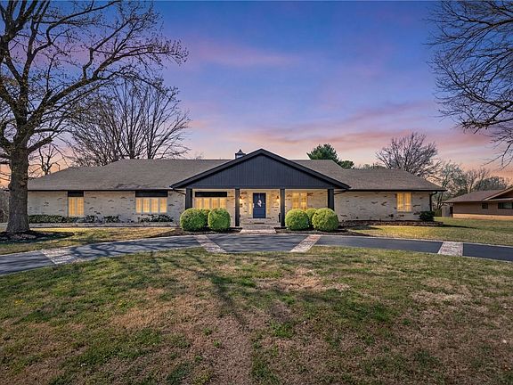 3rd image of 1100 Ranch Dr