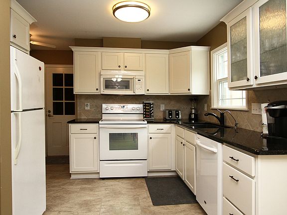 5th image of 2626 S 34th St