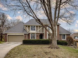 10716 W 108th Ter, Overland Park, KS 66210