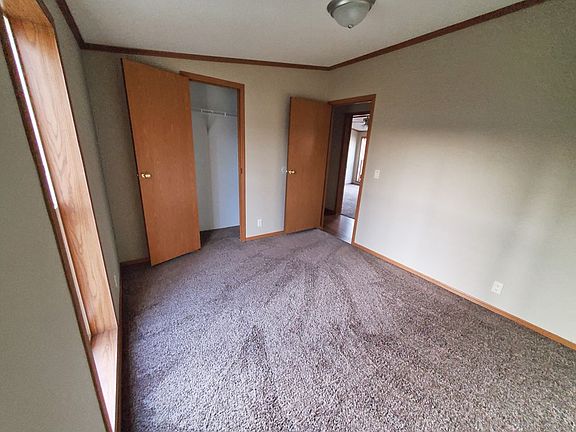 4th image of 820 Deer Haven Dr