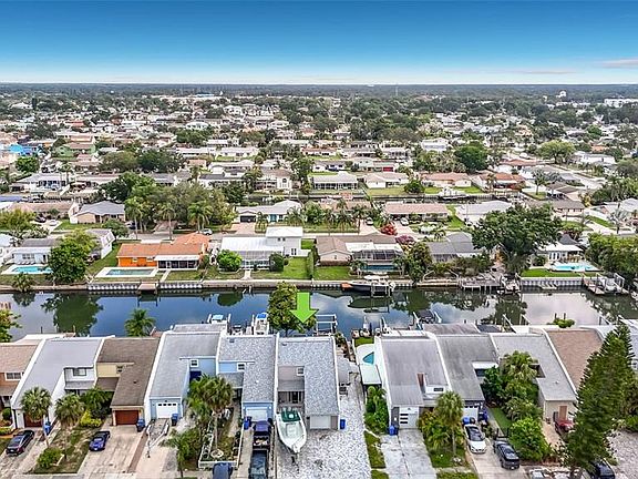 3rd image of 8725 Bay Pointe Dr