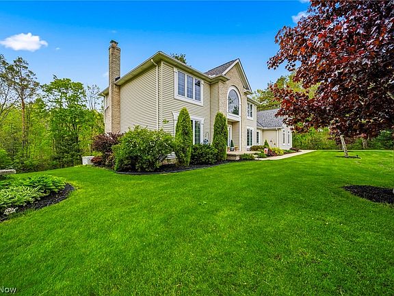 5th image of 10830 Lakebrook Dr