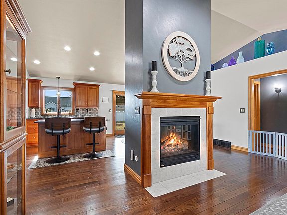 3rd image of 2500 Manitowoc Rd