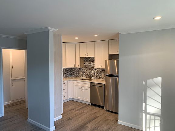 3rd image of 4473 Alabama St APT 14