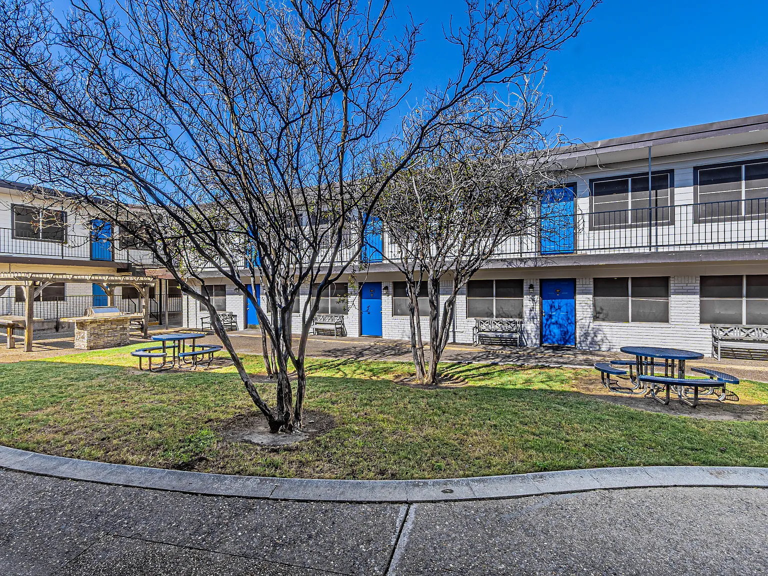 Northridge Court Apartments — Photo 4