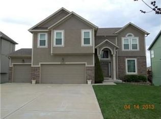 21722 W 96th St, Lenexa, KS 66220