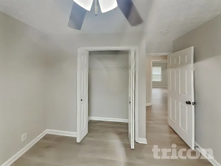 104 Edgewater Ct — Photo 12