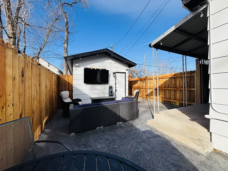 423 E Yampa St #A — Photo 16