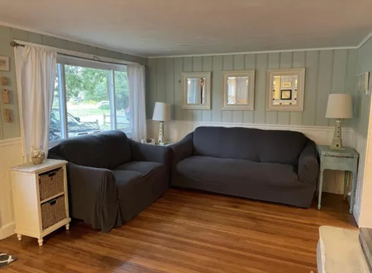 3 bed, 900 sqft, $3,000 — Photo 2
