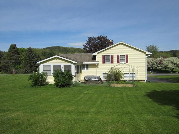 3rd image of 13 Hunter Ln
