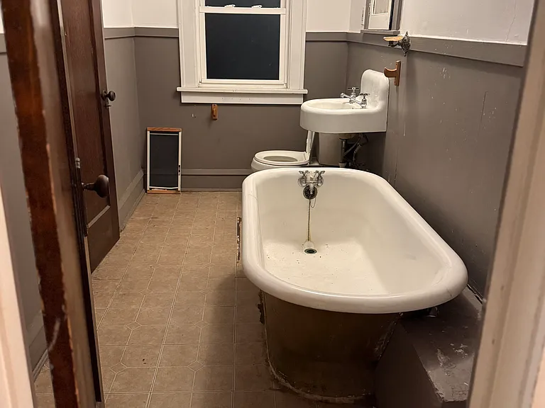 2113 N Taylor Rd — Photo 20