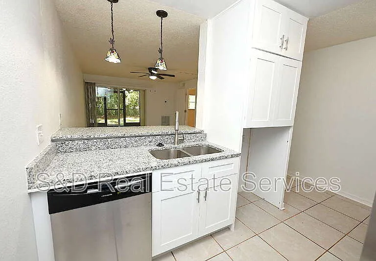 141 Fernery Rd #D1 — Photo 4
