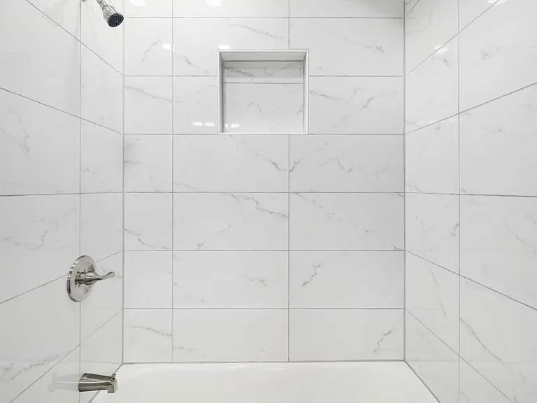 23 E Silver St #2 — Photo 6