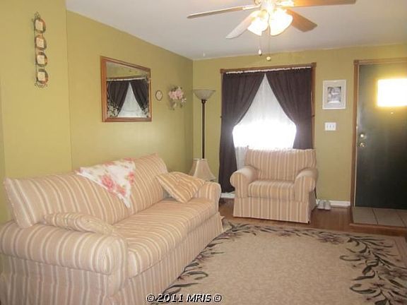 5th image of 7907 Saint Claire Ln