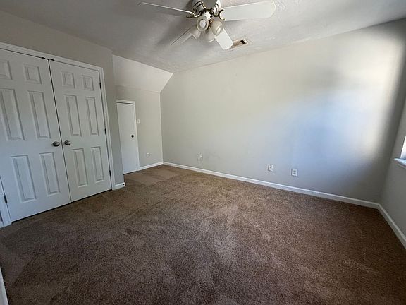 4th image of 304 Hazelnut Dr