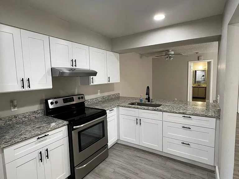 1512 Sophie Blvd — Photo 10