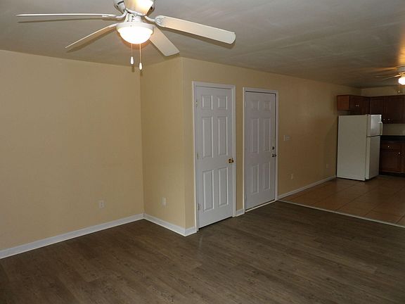 5th image of 120 Compton Dr #1