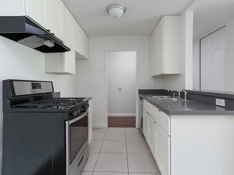 5161 Riverton Ave #108 — Photo 5