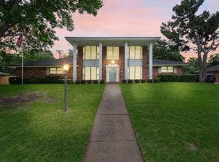 912 Overhill Dr, Bedford, TX 76022