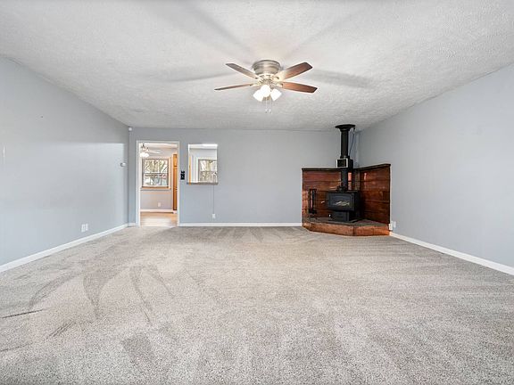 4th image of 6038 S New Columbus Rd